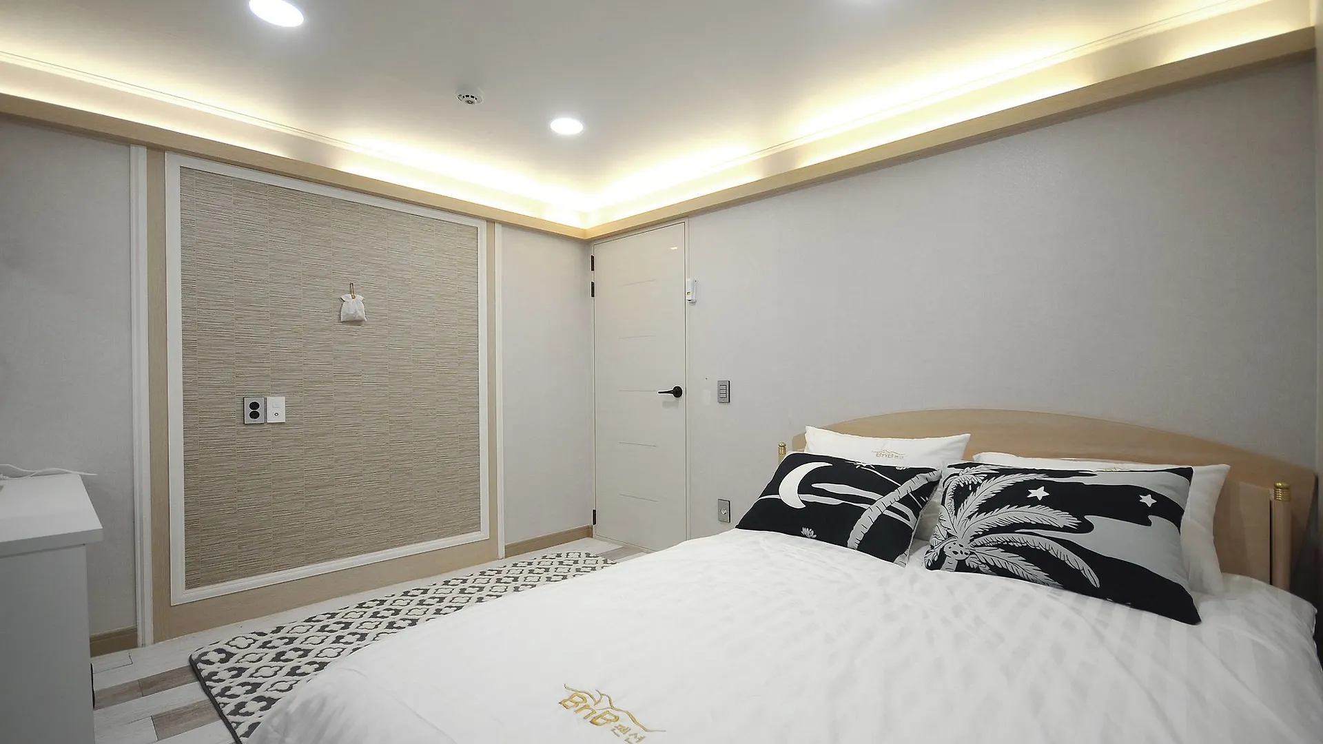 Busan Bnb Pension & Guesthouse Hotel